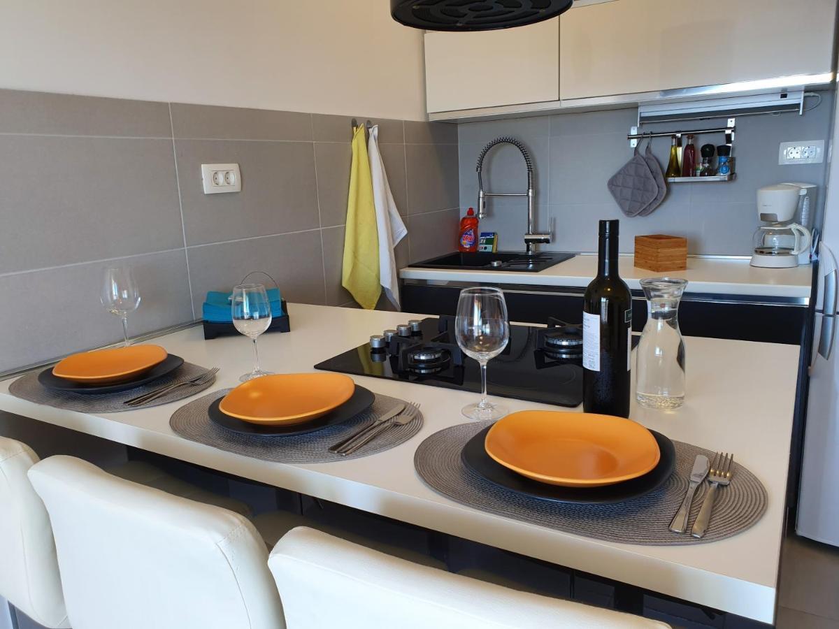 Comfortable Family Apt Iris 20M From Beach In Mandre Exterior foto