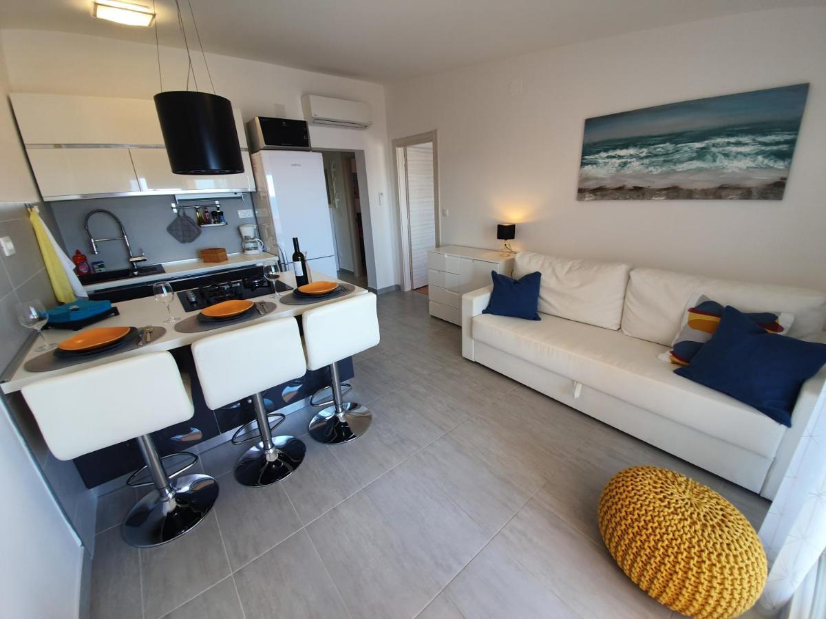 Comfortable Family Apt Iris 20M From Beach In Mandre Exterior foto