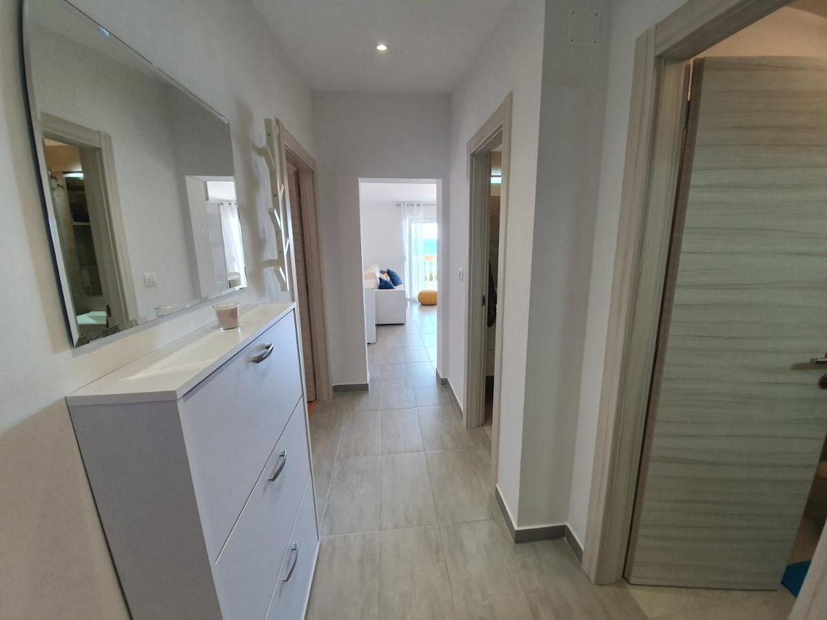 Comfortable Family Apt Iris 20M From Beach In Mandre Exterior foto