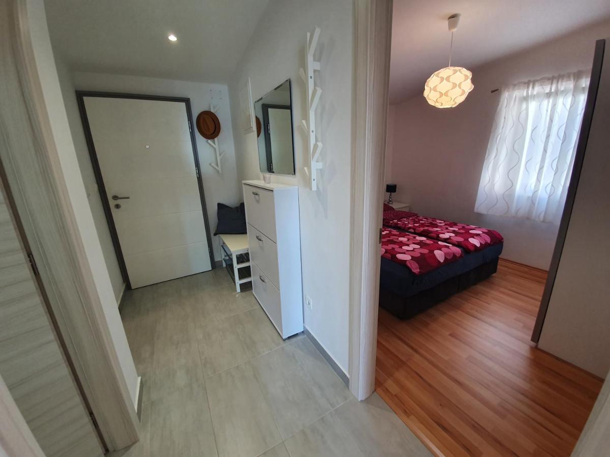 Comfortable Family Apt Iris 20M From Beach In Mandre Exterior foto